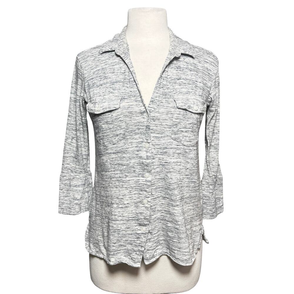 JAMES PERSE Women’s Heathered Space Dyed 3/4 Sleeve Knit Button Up Top